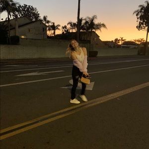 Meet your Posher, Abigail